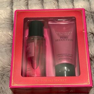 Victoria's Secret Pure Seduction Set - Pink